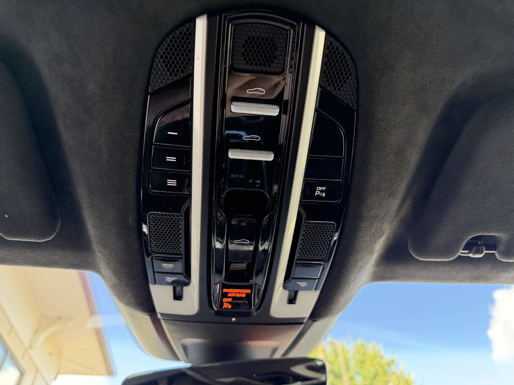 2020 Porsche Panamera Image 62