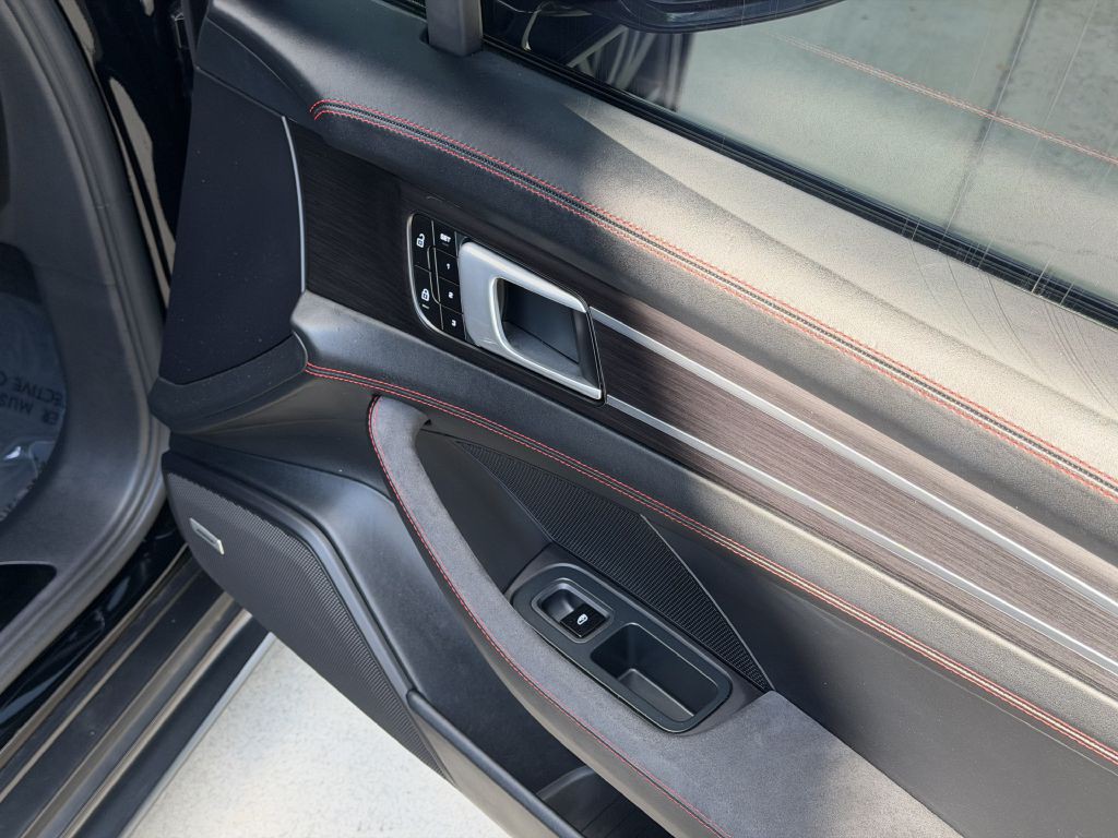 2020 Porsche Panamera Image 68