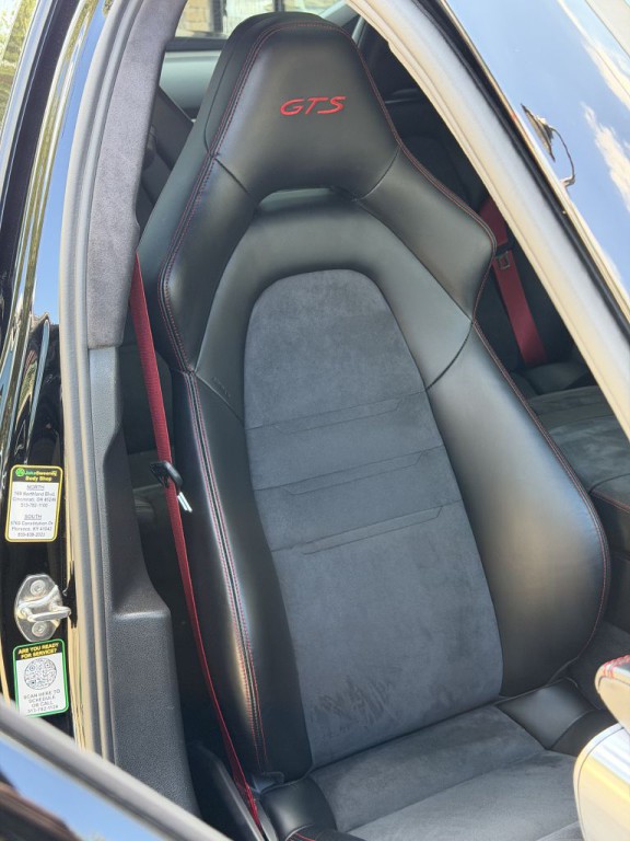 2020 Porsche Panamera Image 75
