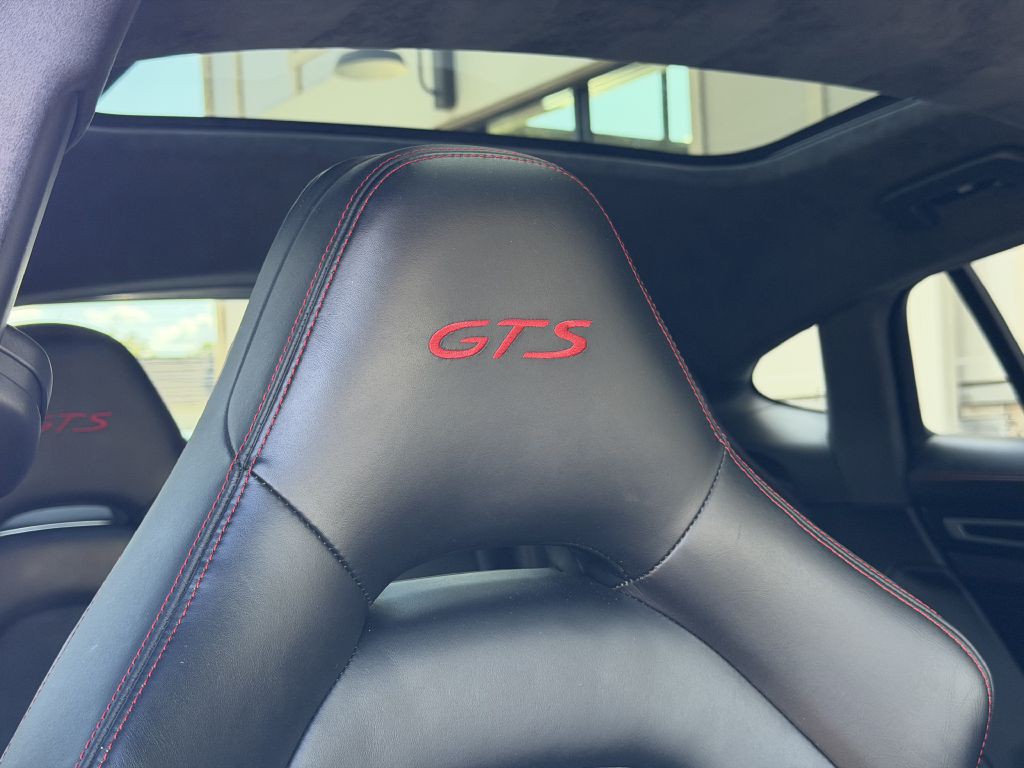 2020 Porsche Panamera Image 83