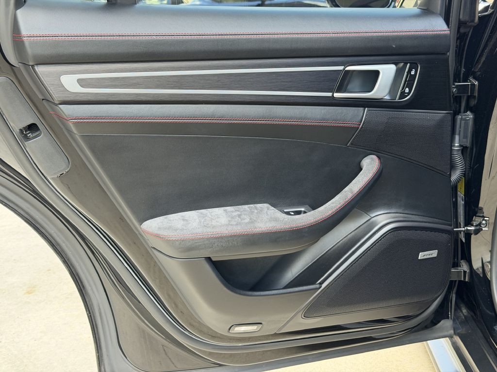 2020 Porsche Panamera Image 87