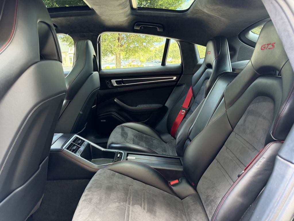 2020 Porsche Panamera Image 94