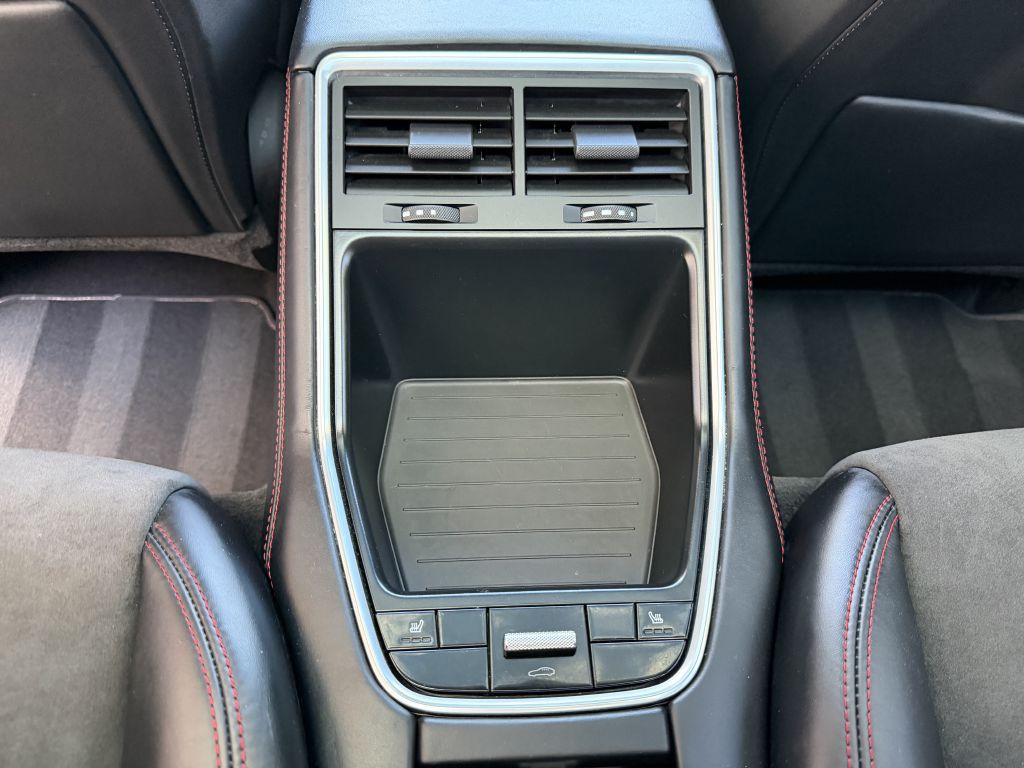 2020 Porsche Panamera Image 97