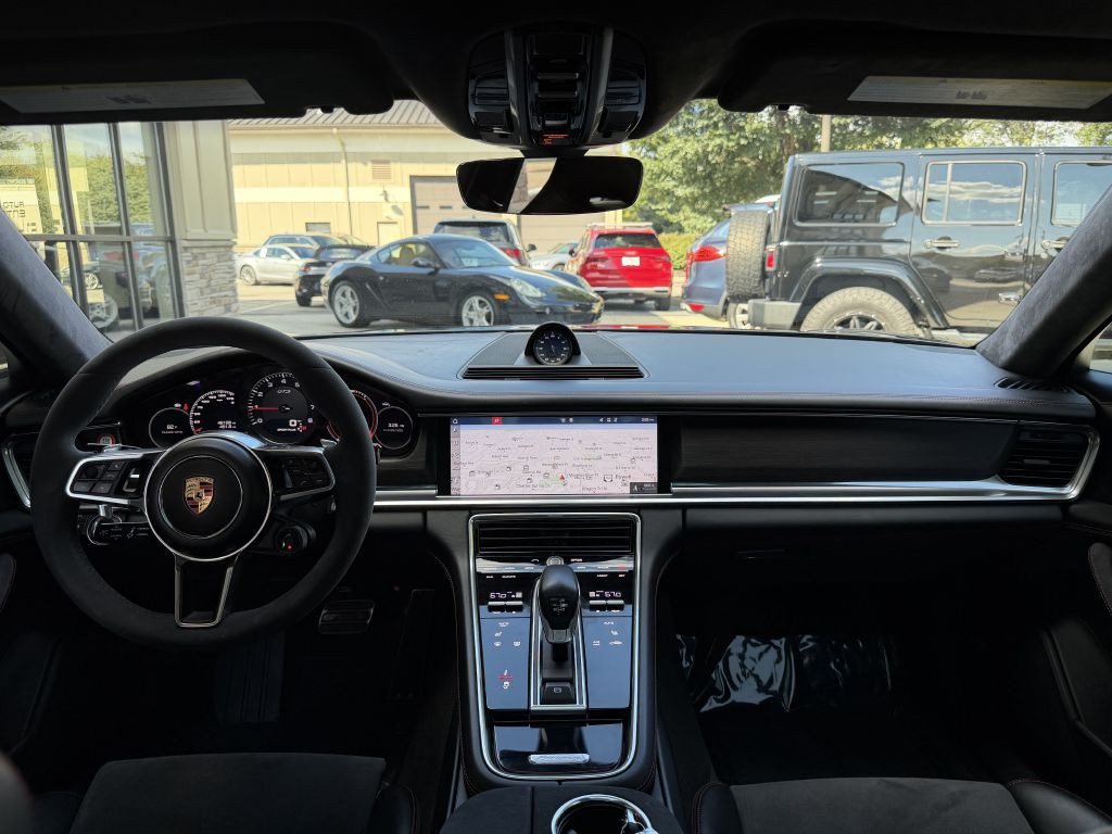 2020 Porsche Panamera Image 99