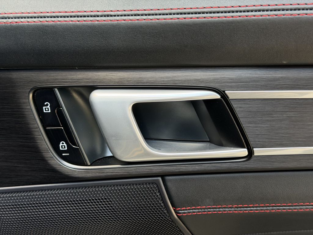 2020 Porsche Panamera Image 104