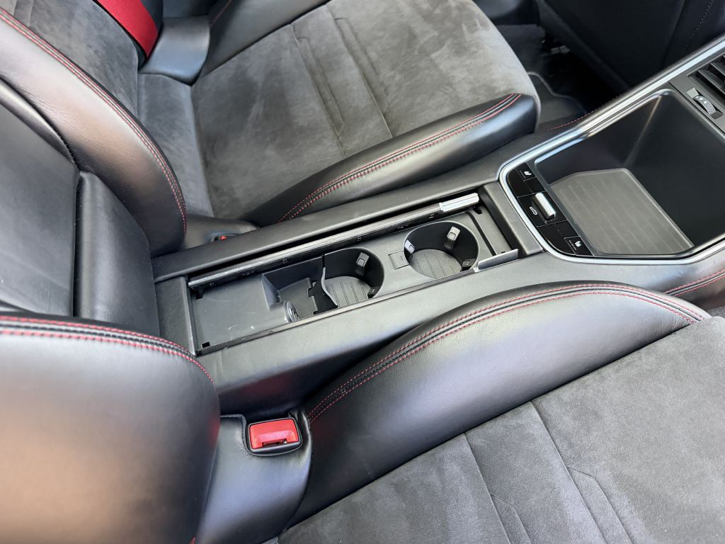 2020 Porsche Panamera Image 114