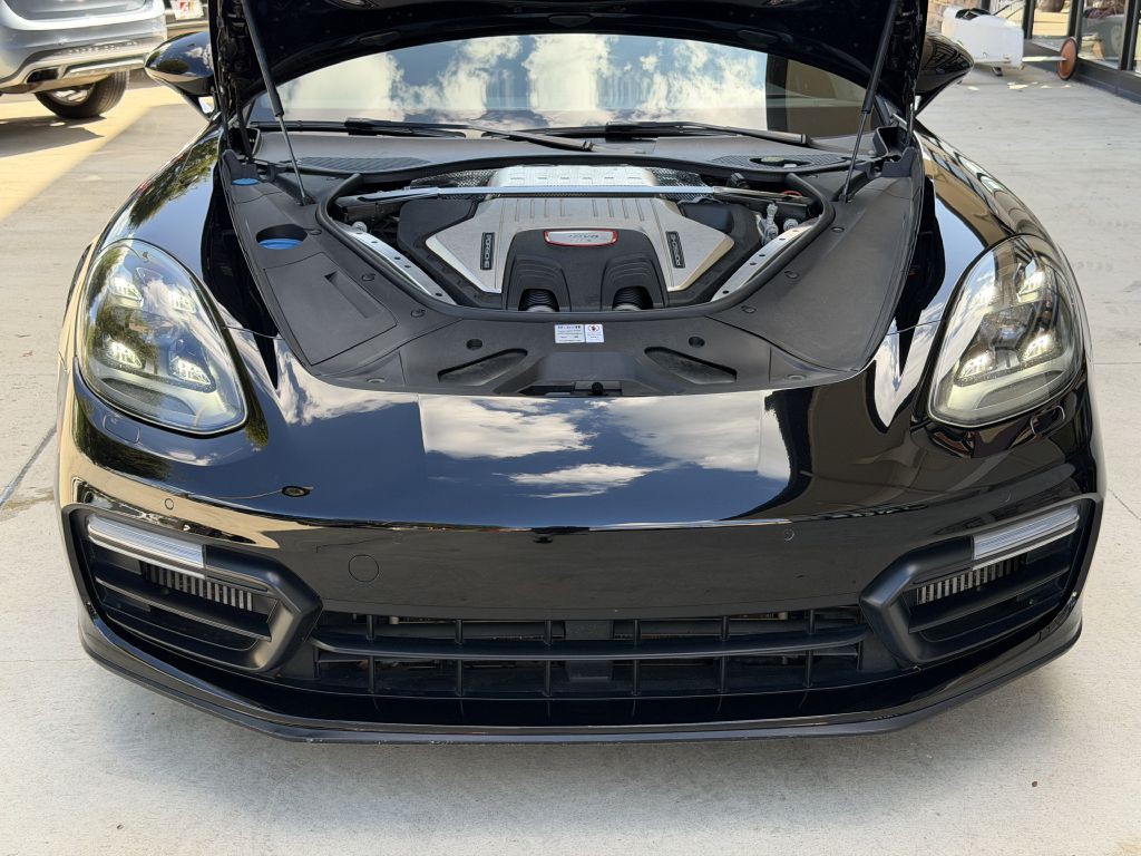 2020 Porsche Panamera Image 120