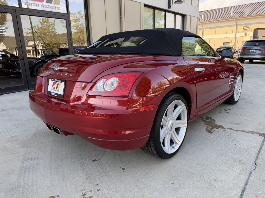 2005 Chrysler Crossfire Image 9