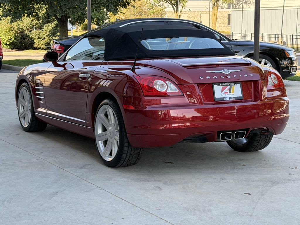 2005 Chrysler Crossfire Image 10