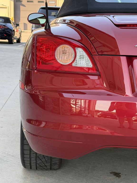 2005 Chrysler Crossfire Image 14