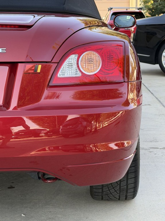 2005 Chrysler Crossfire Image 15