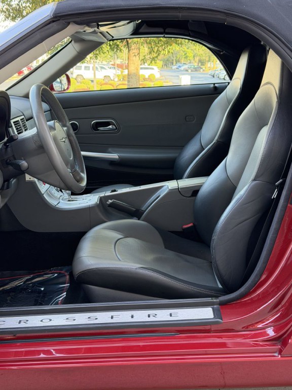 2005 Chrysler Crossfire Image 20