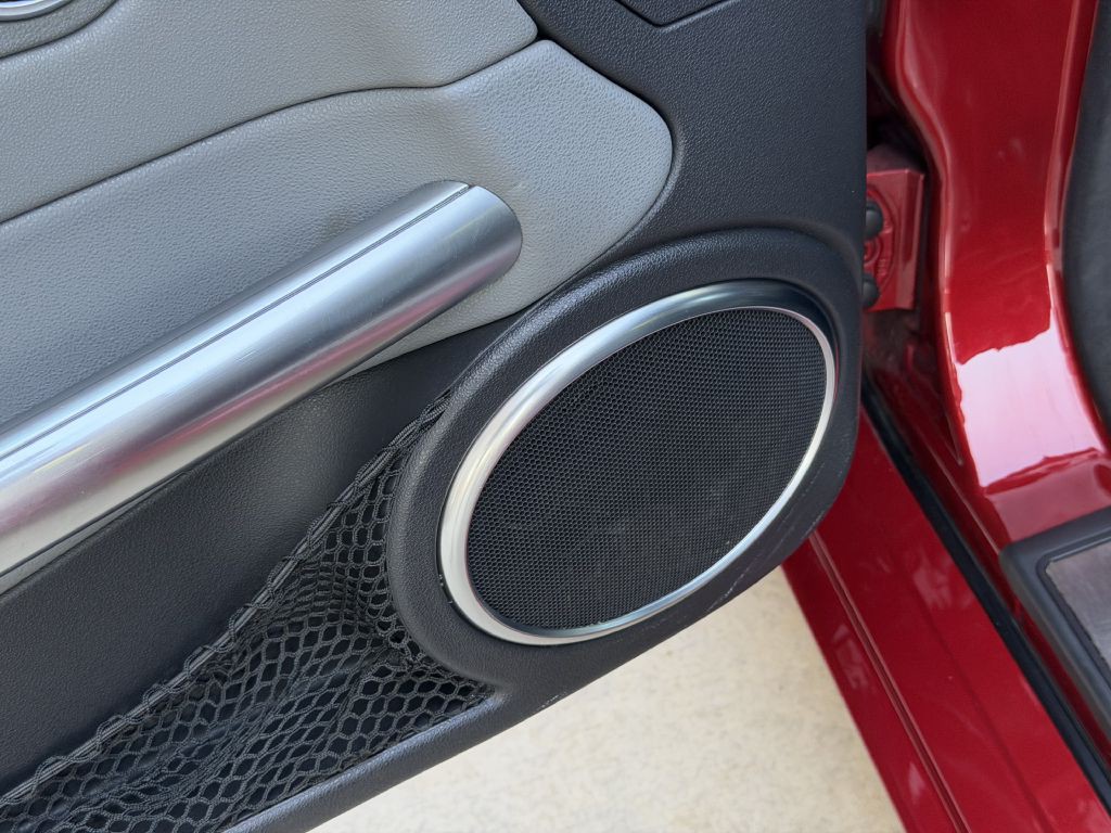 2005 Chrysler Crossfire Image 25