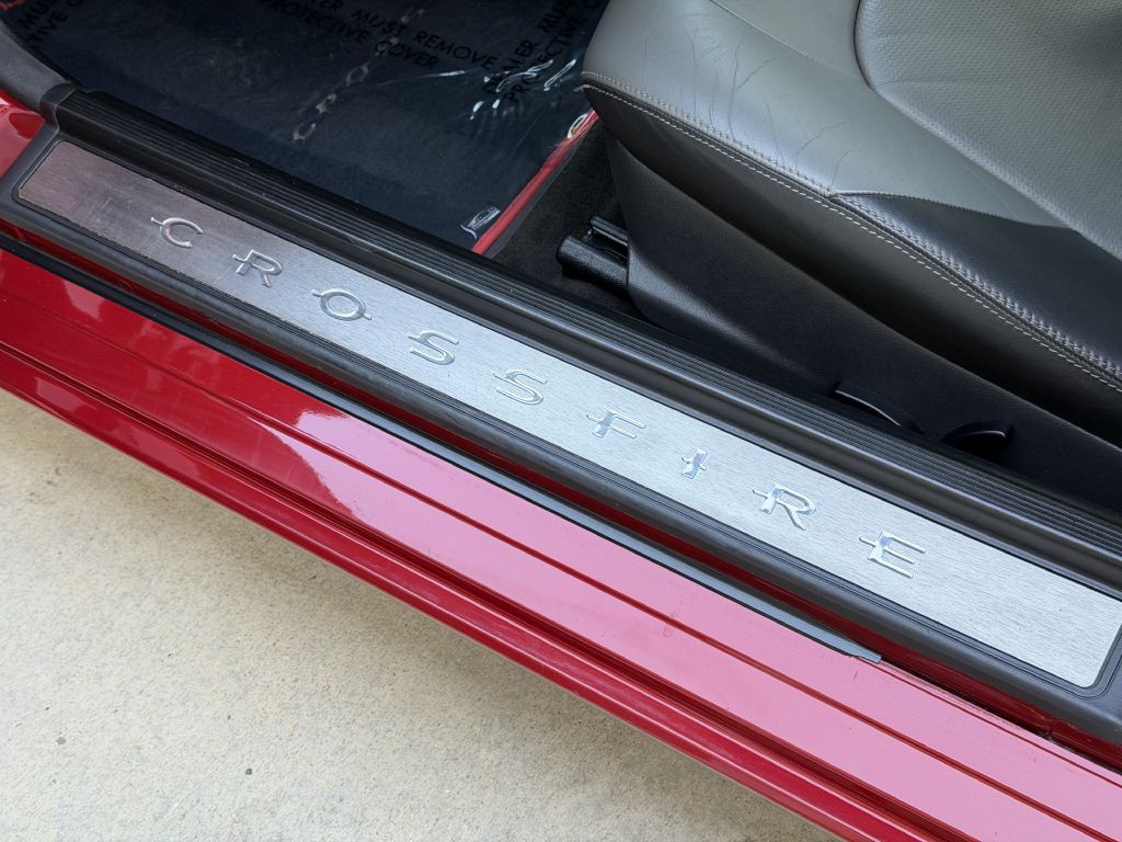 2005 Chrysler Crossfire Image 26