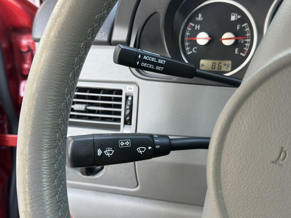 2005 Chrysler Crossfire Image 34