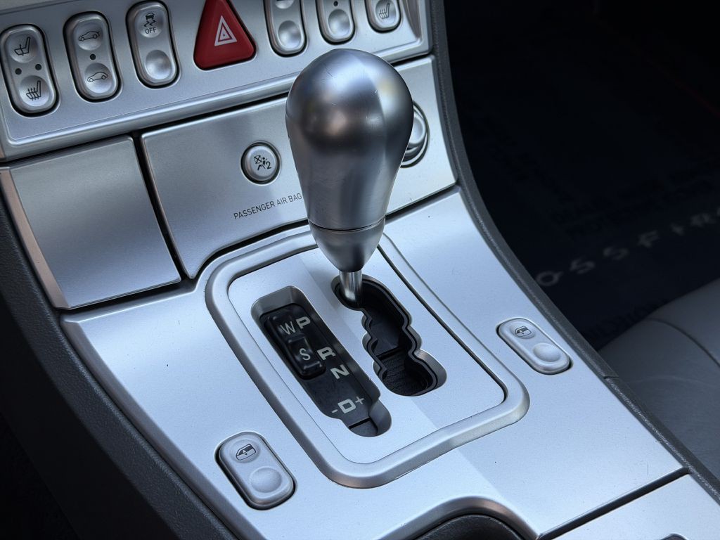 2005 Chrysler Crossfire Image 40