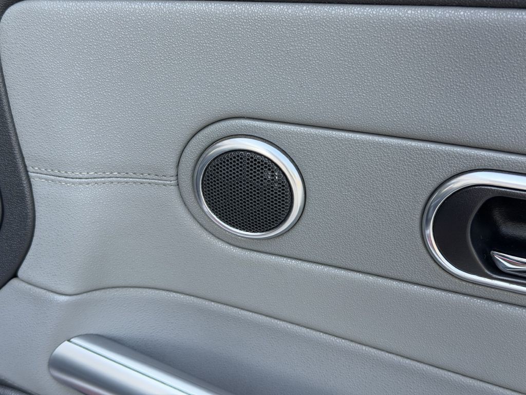 2005 Chrysler Crossfire Image 54