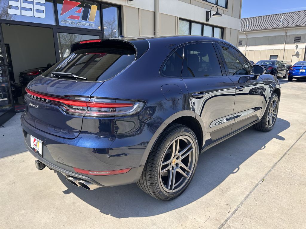 2021 Porsche Macan Image 8