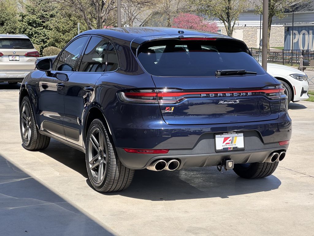 2021 Porsche Macan Image 9