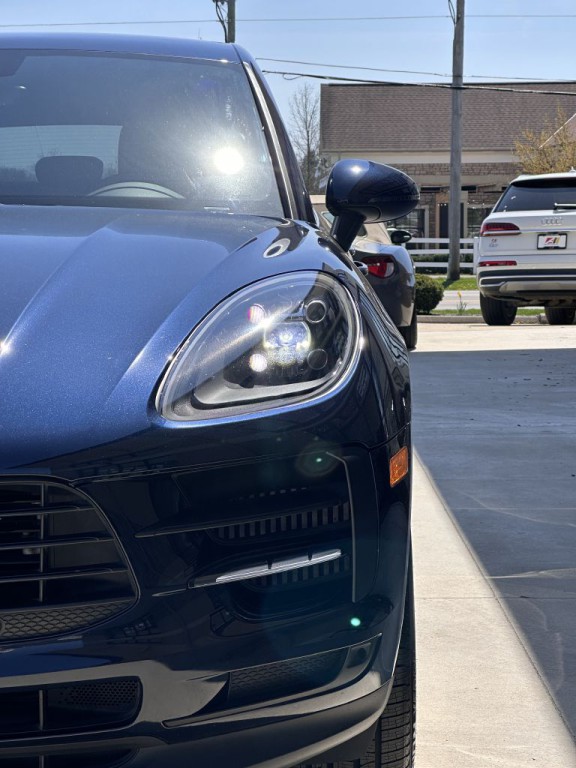 2021 Porsche Macan Image 12