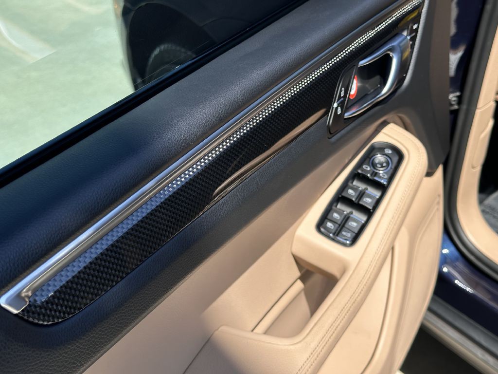 2021 Porsche Macan Image 21