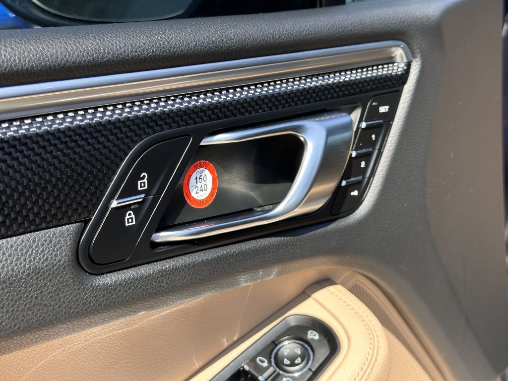 2021 Porsche Macan Image 22