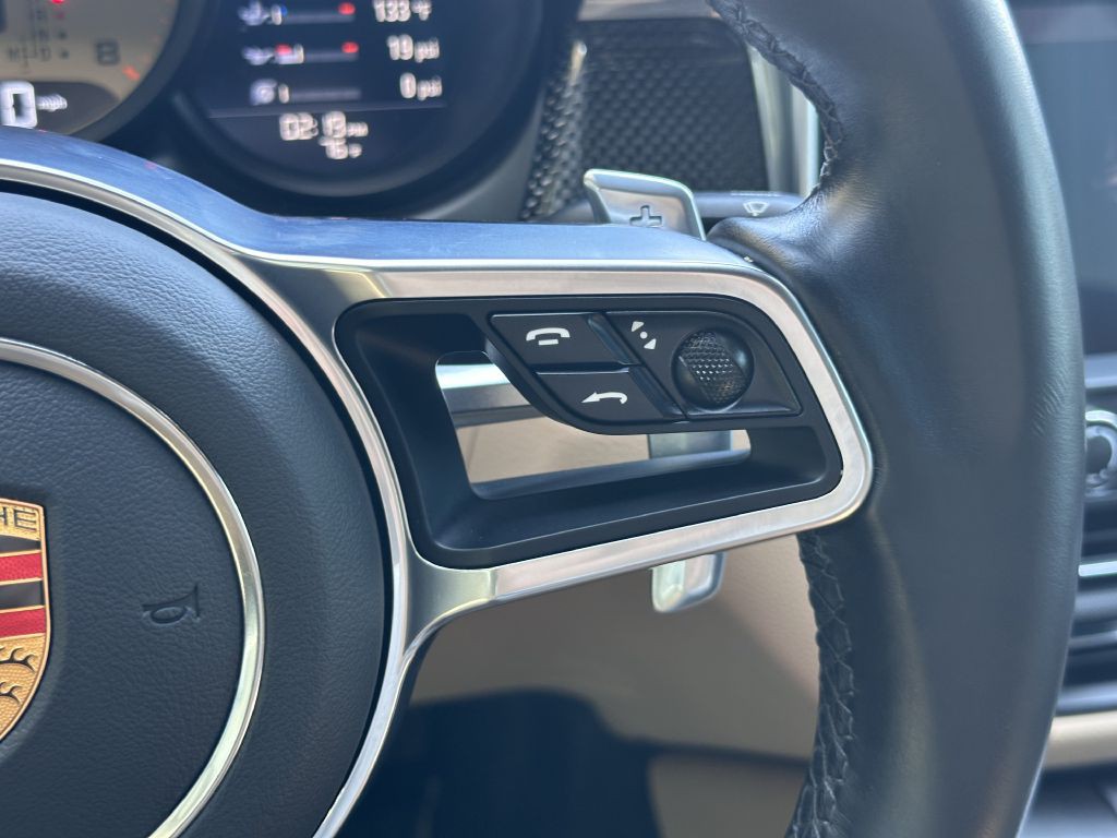 2021 Porsche Macan Image 34