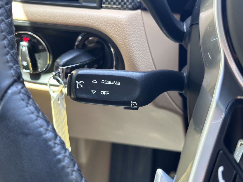 2021 Porsche Macan Image 36