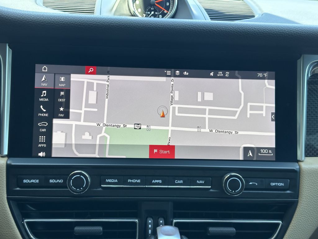 2021 Porsche Macan Image 41