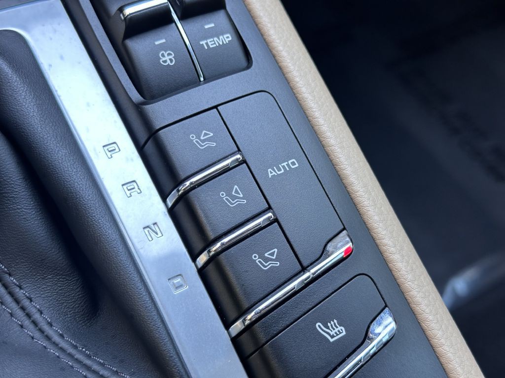 2021 Porsche Macan Image 49