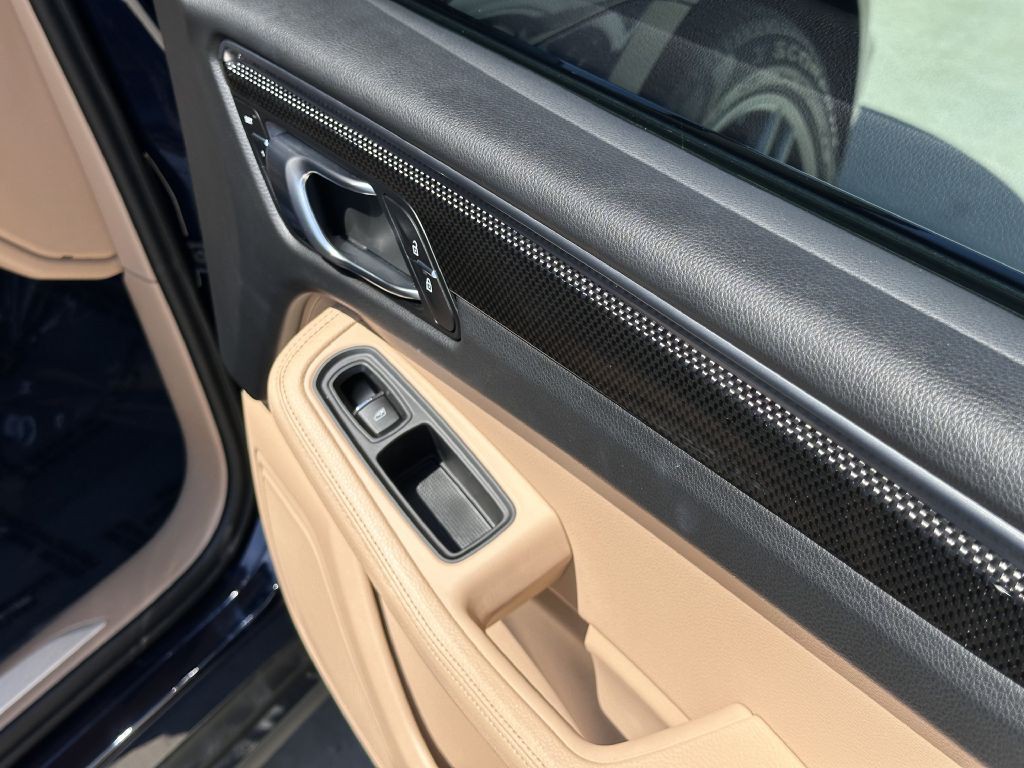 2021 Porsche Macan Image 65