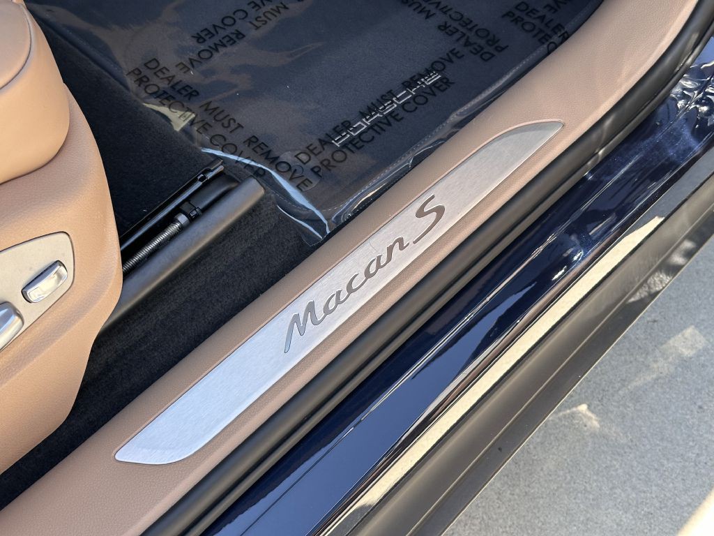 2021 Porsche Macan Image 68