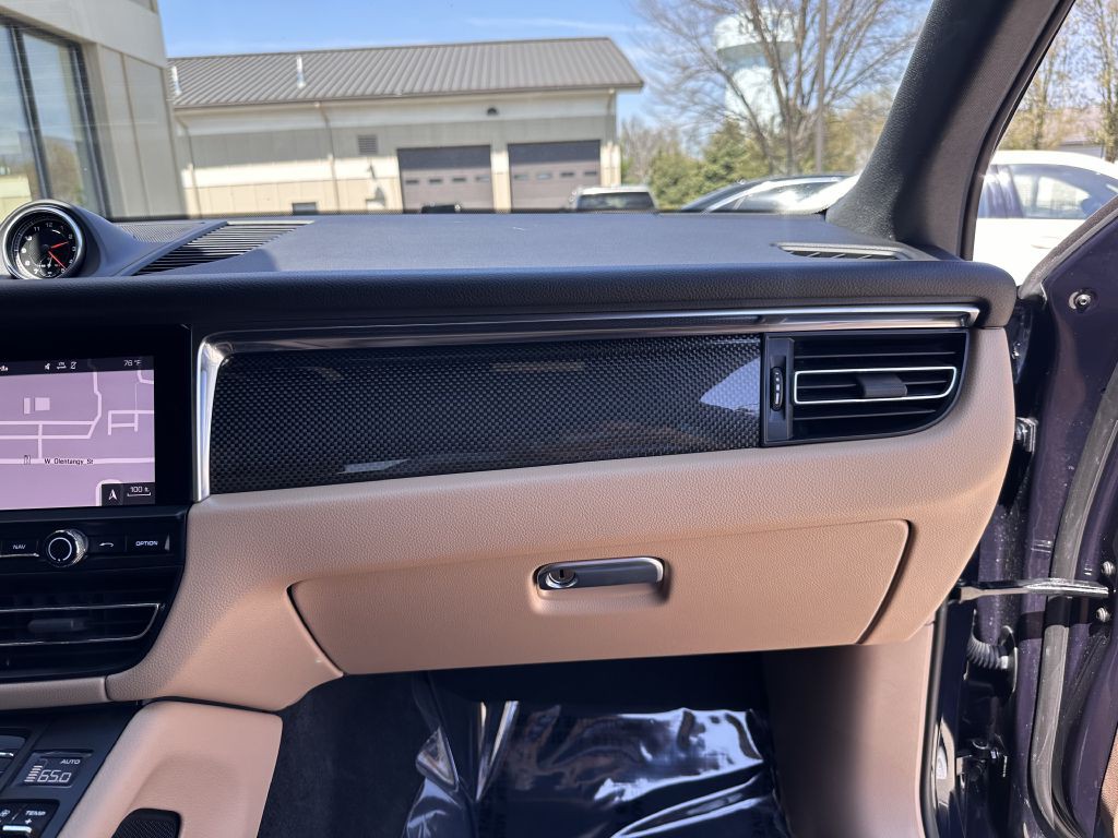 2021 Porsche Macan Image 73