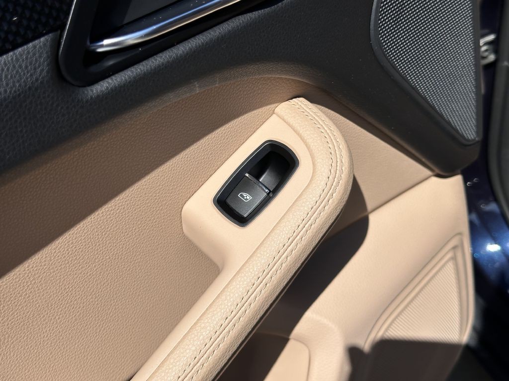 2021 Porsche Macan Image 82