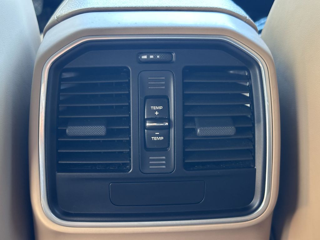 2021 Porsche Macan Image 85