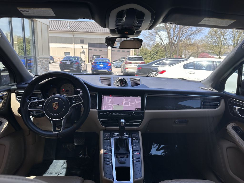 2021 Porsche Macan Image 87