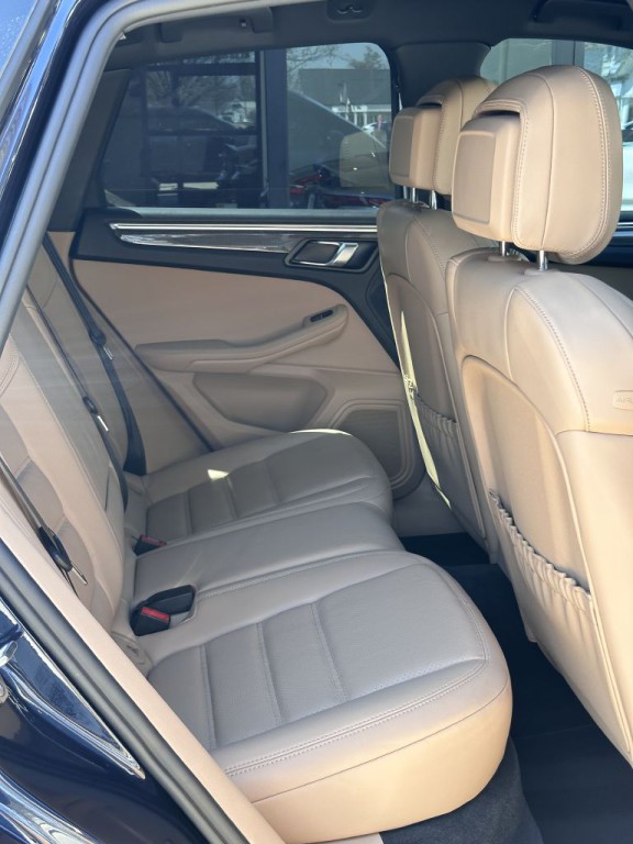 2021 Porsche Macan Image 88