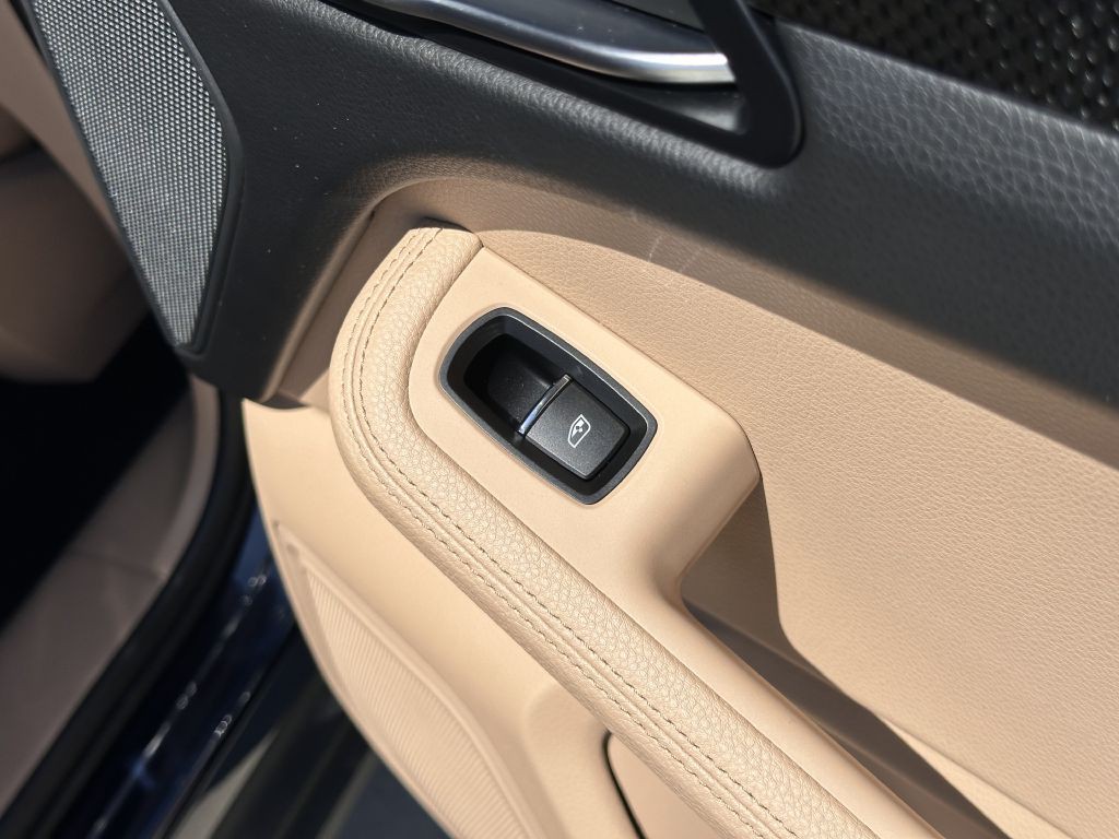 2021 Porsche Macan Image 92