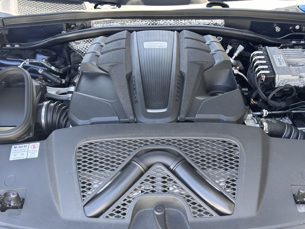 2021 Porsche Macan Image 102