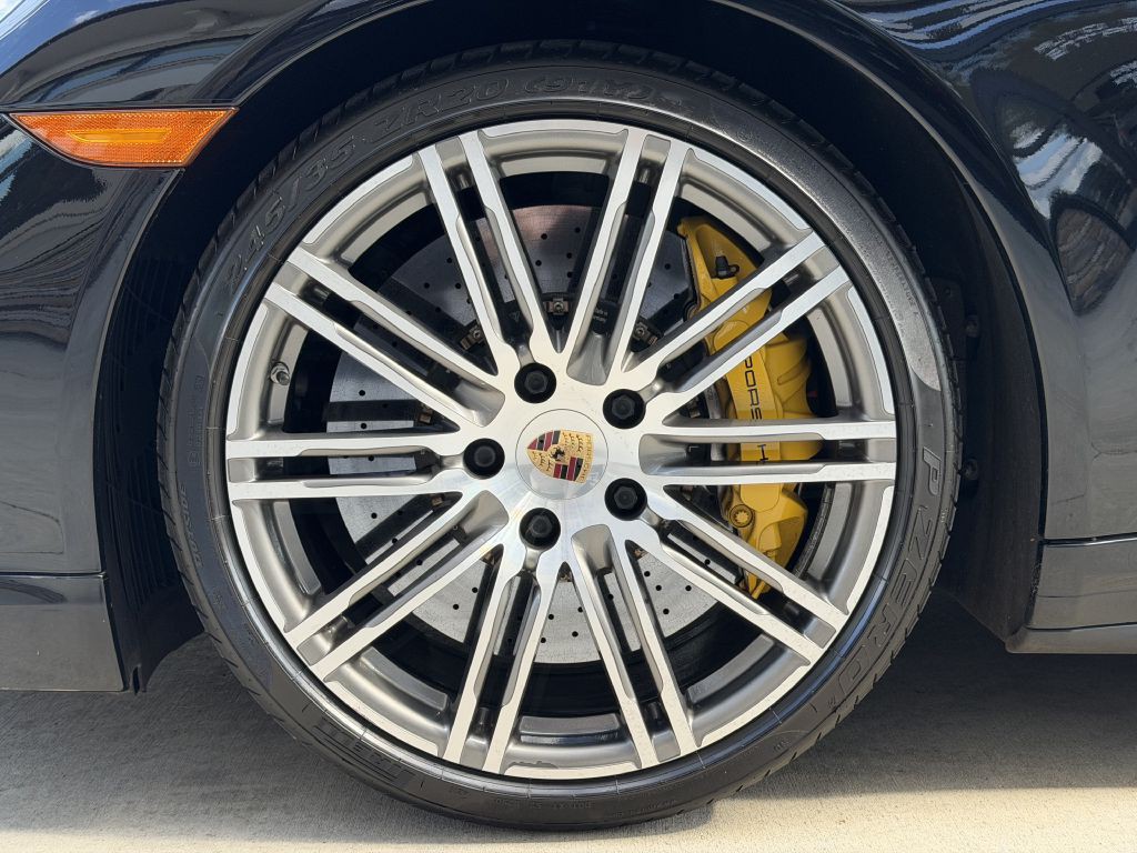 2014 Porsche 911 Image 19