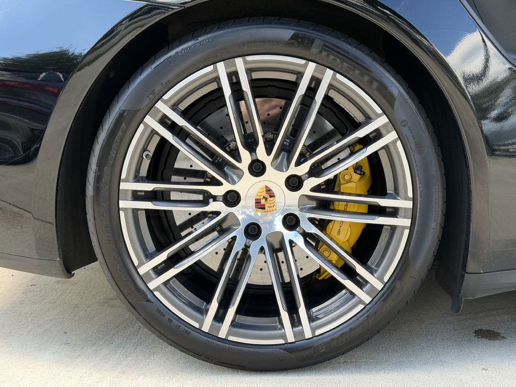 2014 Porsche 911 Image 21