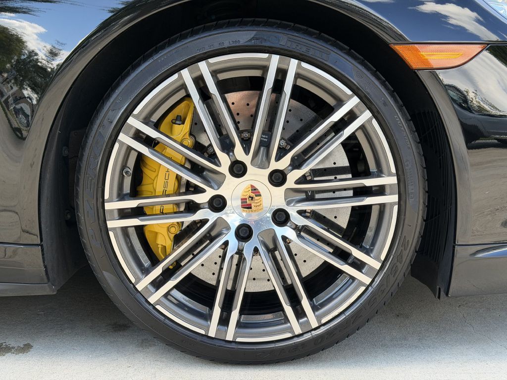 2014 Porsche 911 Image 22