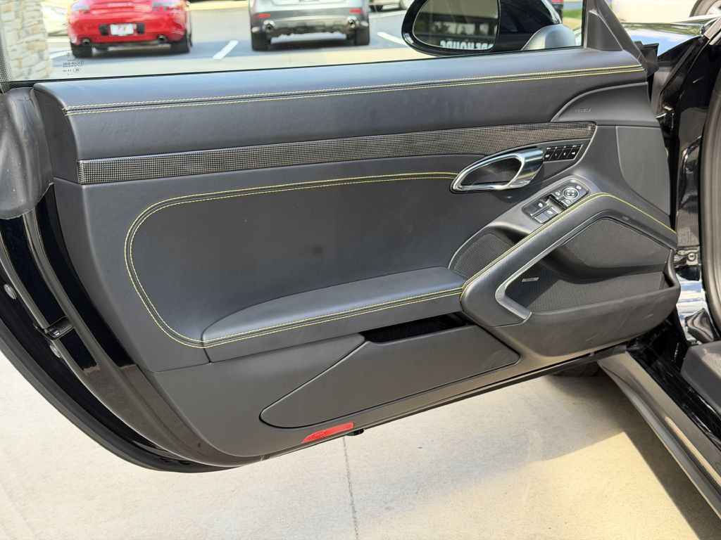 2014 Porsche 911 Image 24