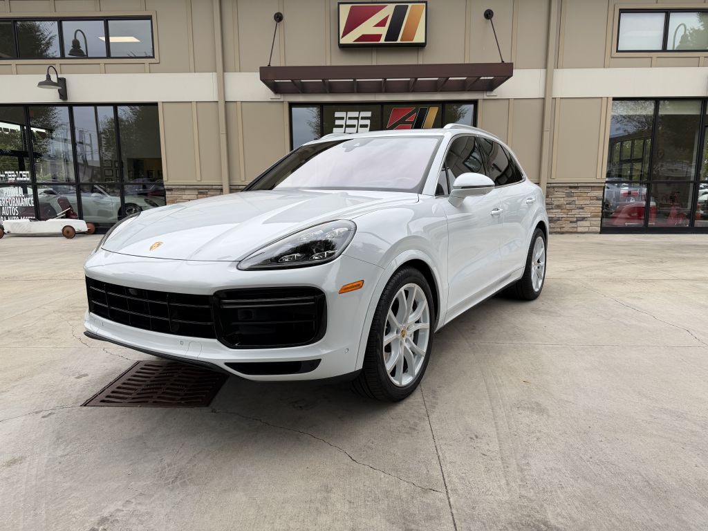 2022 Porsche Cayenne Image 1