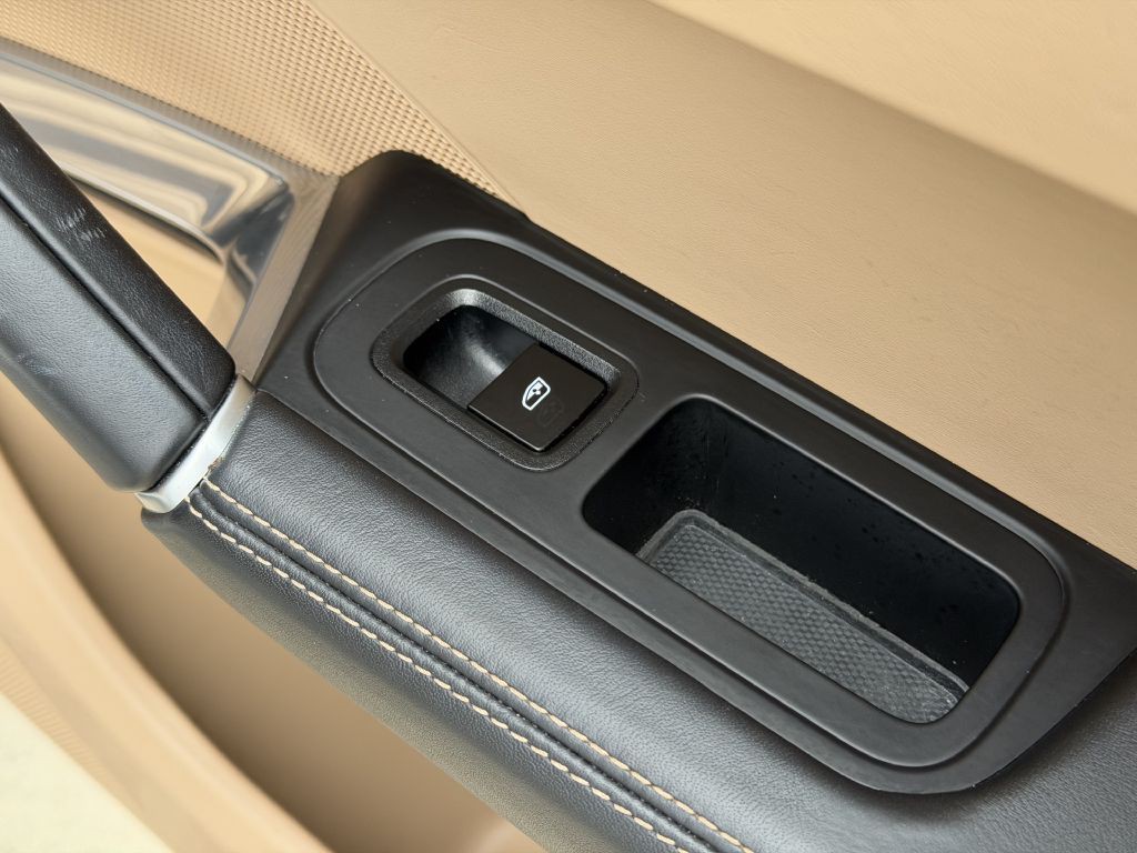 2022 Porsche Cayenne Image 9
