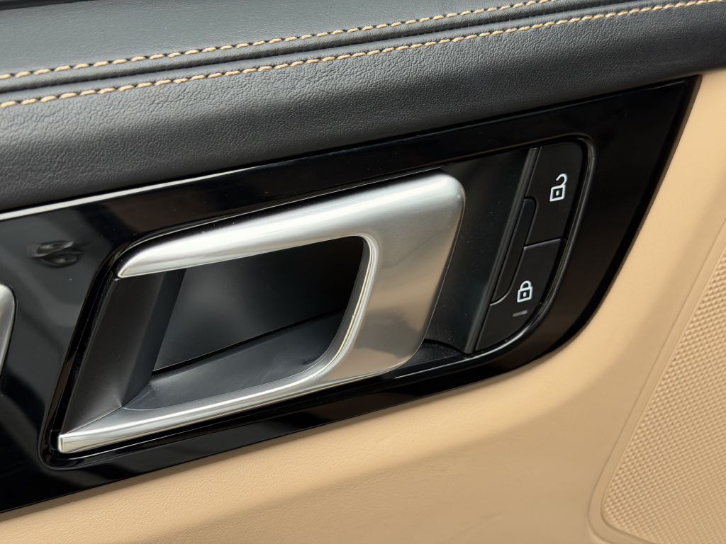 2022 Porsche Cayenne Image 28