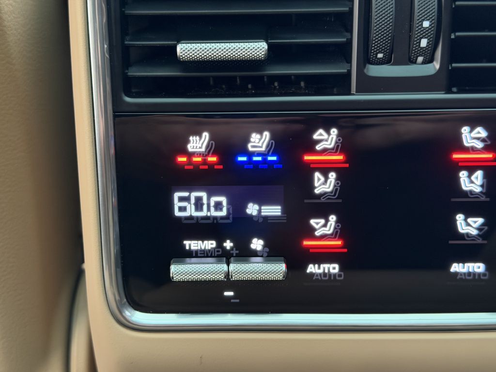 2022 Porsche Cayenne Image 37