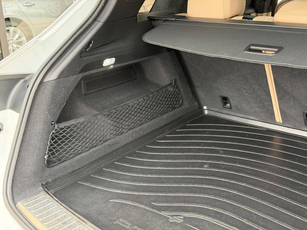 2022 Porsche Cayenne Image 53