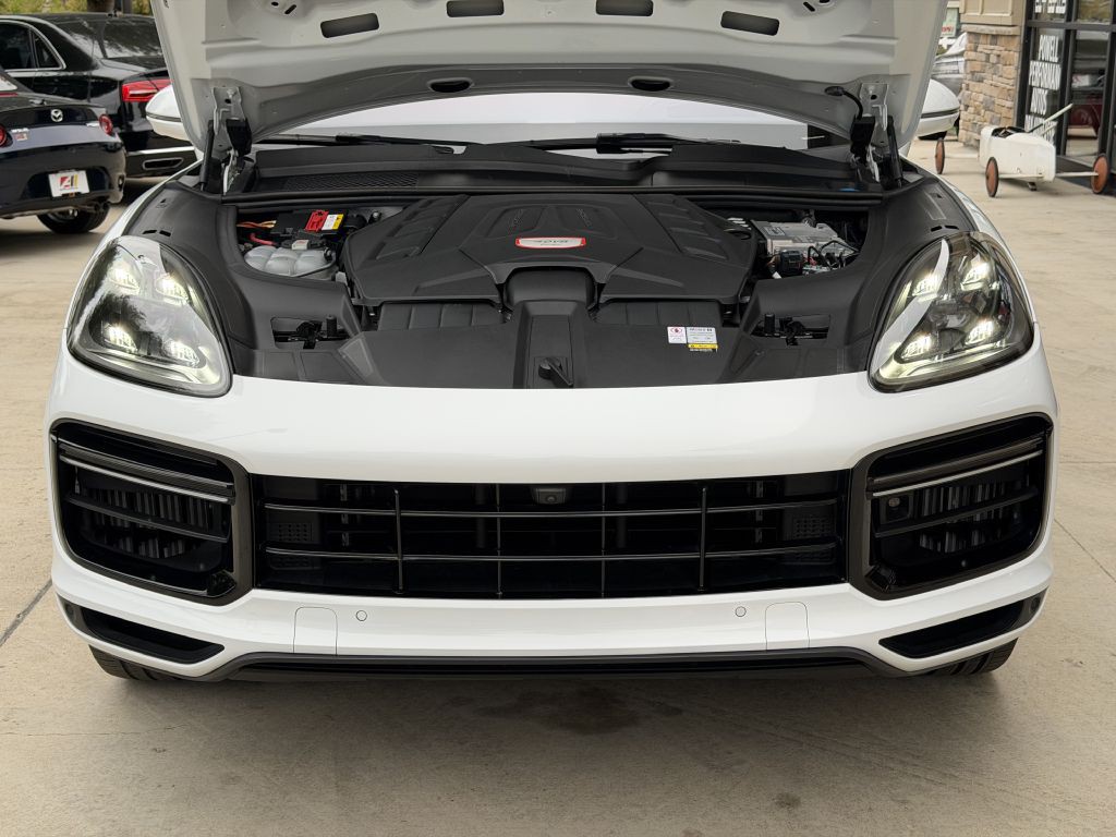 2022 Porsche Cayenne Image 58