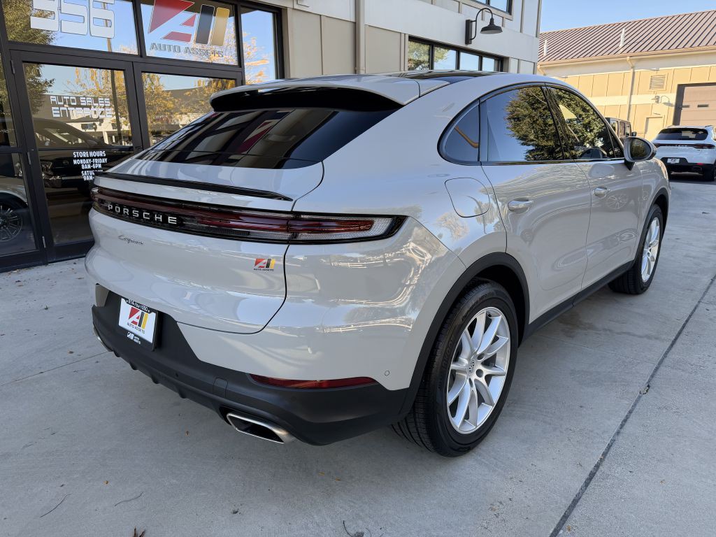 2024 Porsche Cayenne Image 8